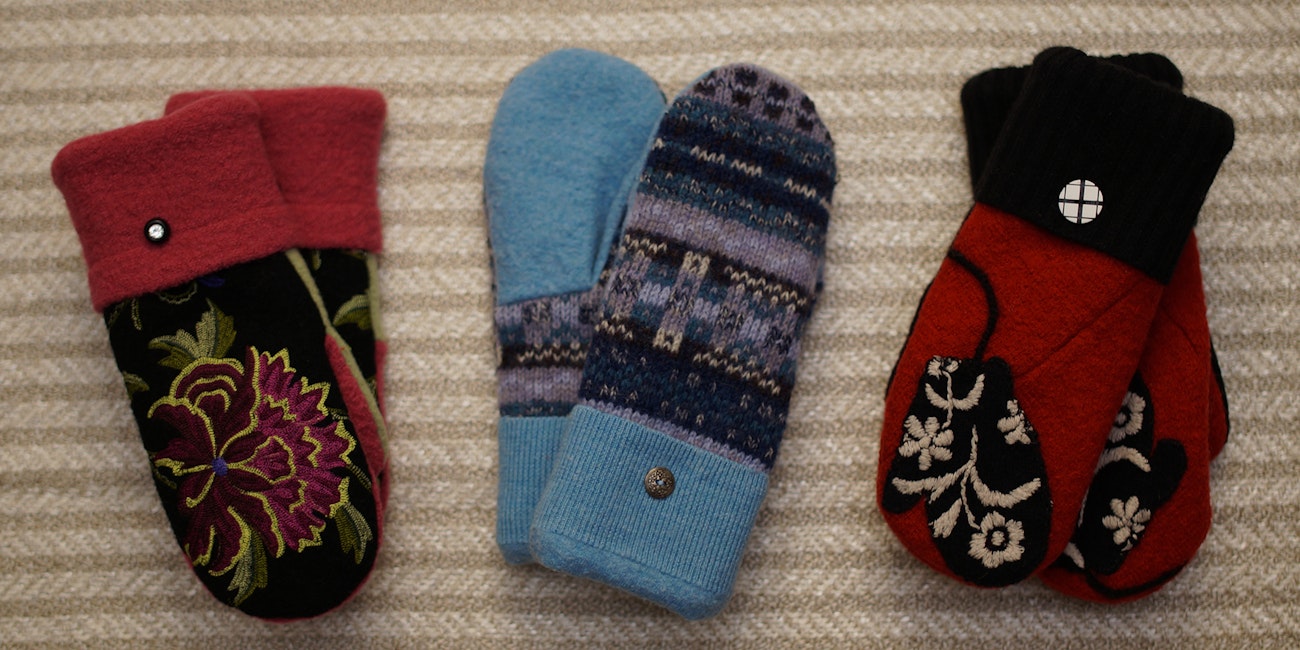 Photo 1 - set of three mittens