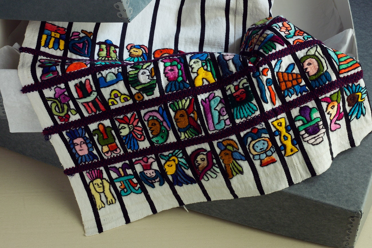 Collecting-Mayan-Textiles-5