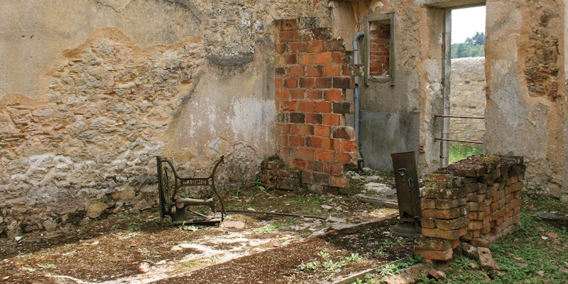 Sewing-Machines-Oradour-sur-Glane-1
