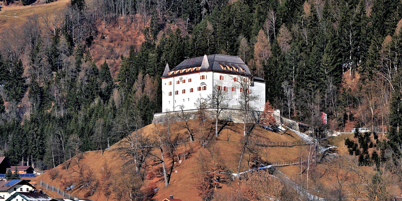 LengbergCastle--CROP