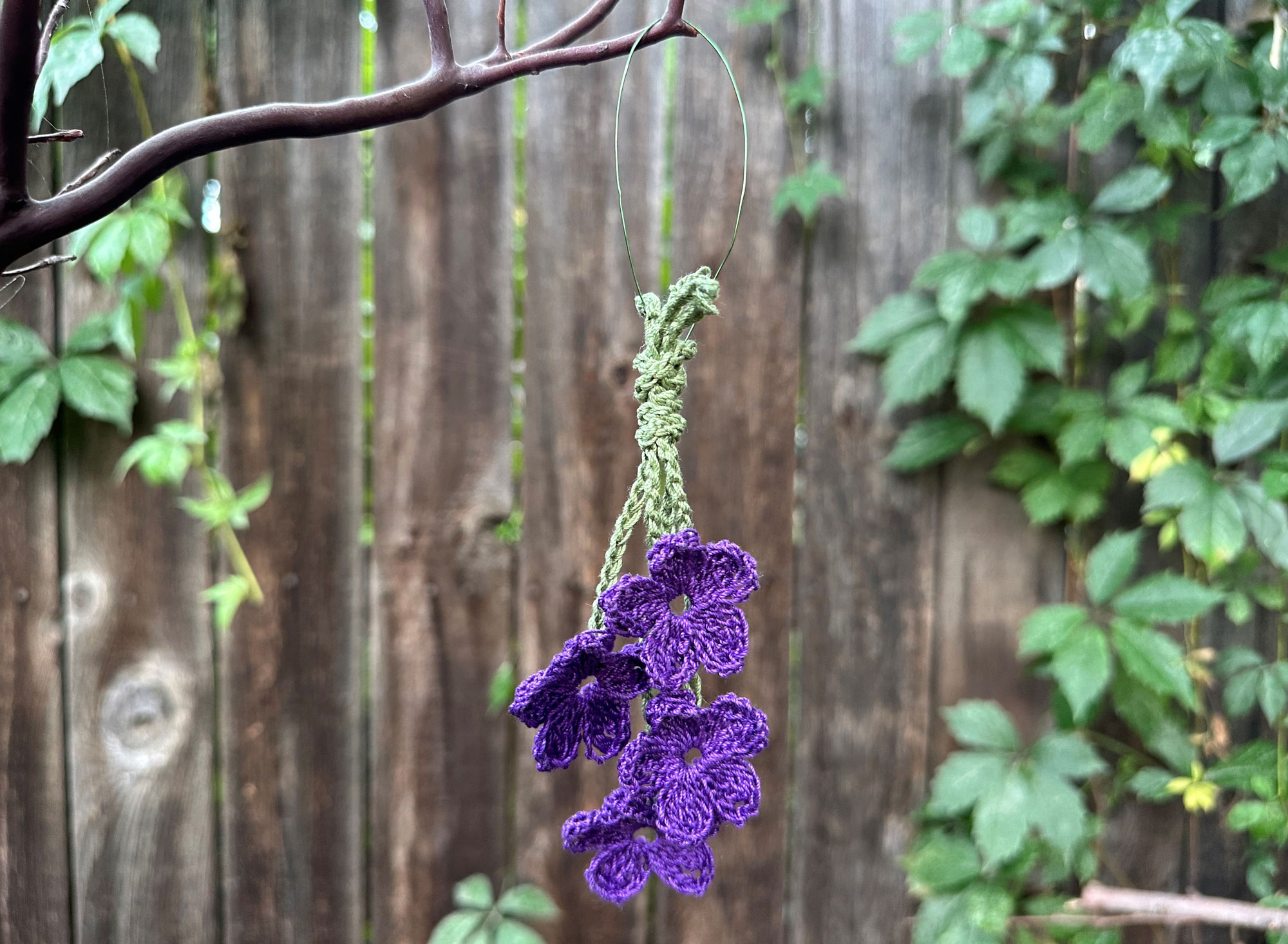 Crochet a Hanging Garden of Violets Image