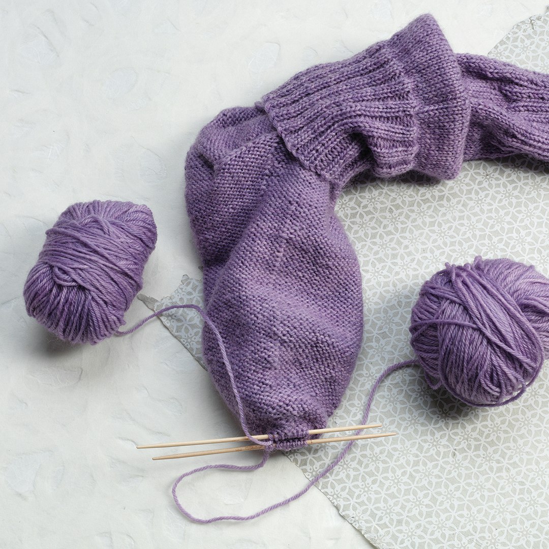Tips for Practical Sock Knitting: Knitting Two Socks at Once | PieceWork
