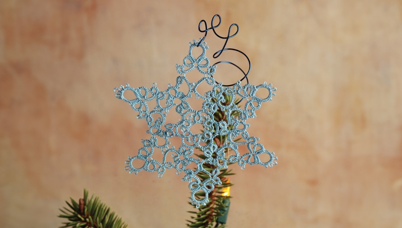 Tat a Winter Star. Find the free instructions in the PieceWork Library.