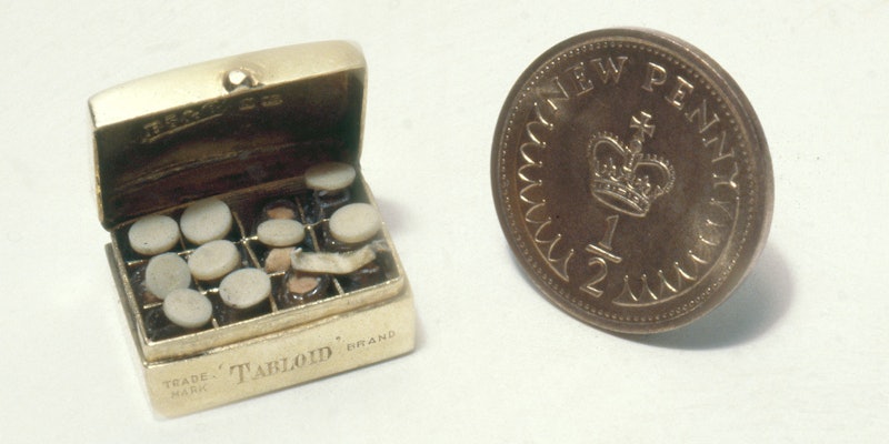 Header-World_s_smallest_medicine_chest_in_Queen_Mary_s_doll_house_Wellcome_L0074481