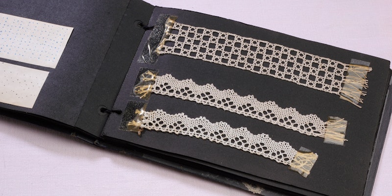 bobbin-lace-sample-book-1