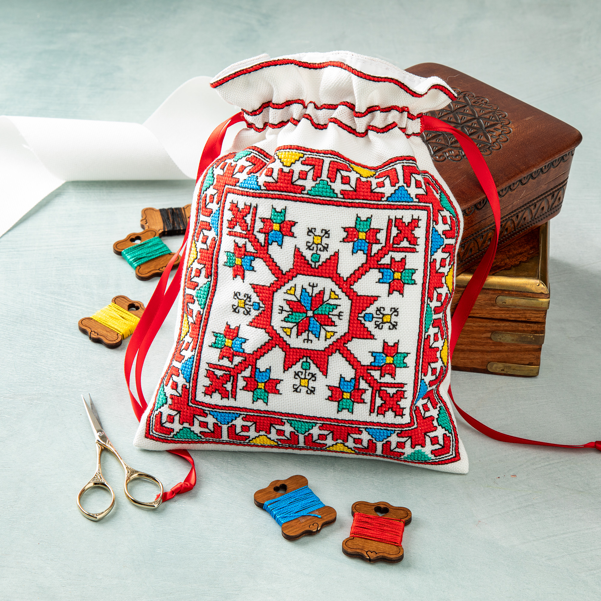 A Slavic-Inspired Purse Image