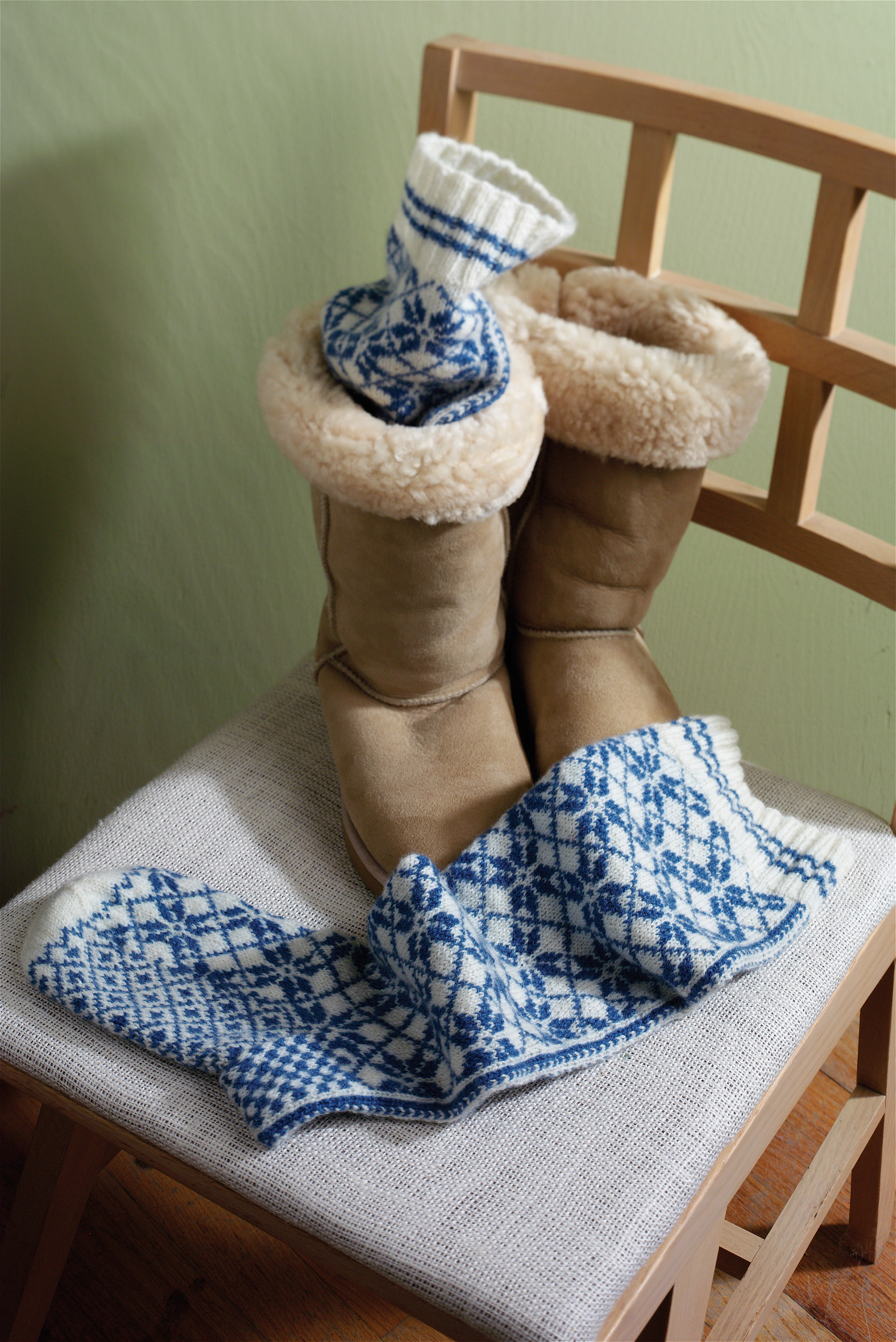 Patterned Norwegian Stockings Image