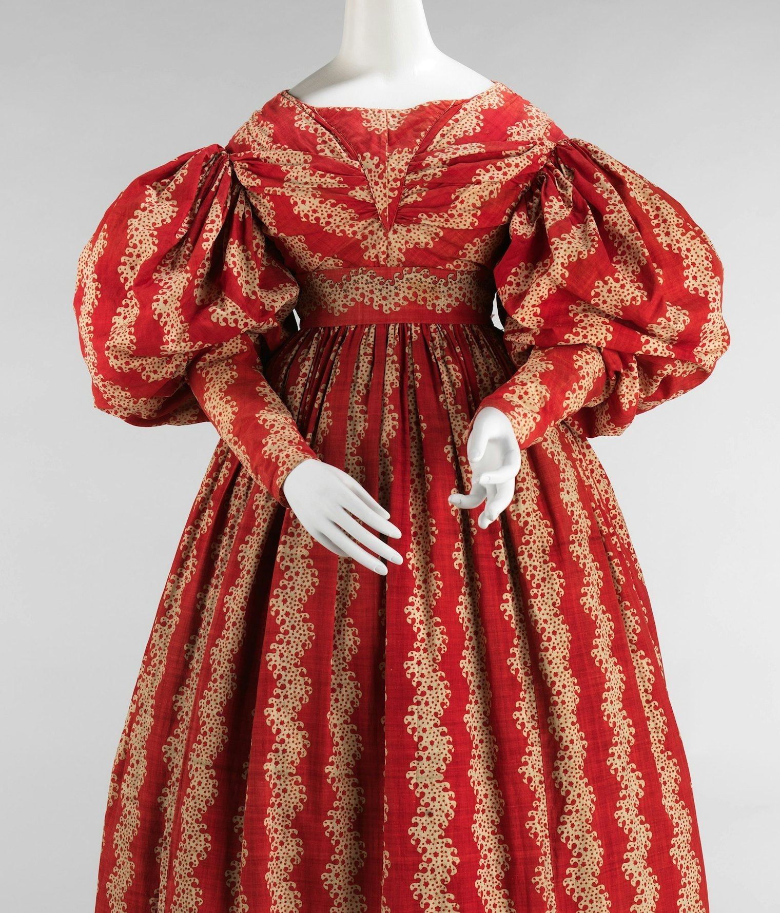 Cotton dress with leg-of-mutton sleeves, America, circa 1832–35. Brooklyn Museum Costume Collection at The Metropolitan Museum of Art, Gift of the Brooklyn Museum, 2009; H. Randolph Lever Fund, 1971. Photo courtesy of the Metropolitan Museum of Art