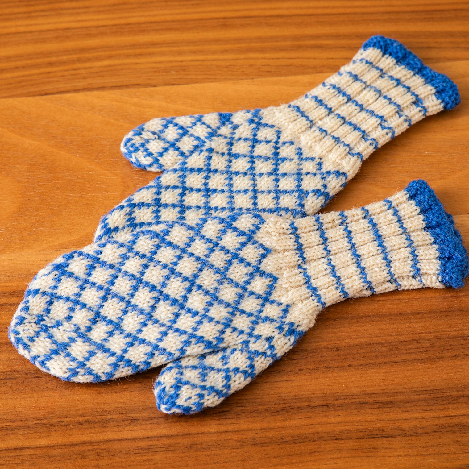 Original Finnish mittens from the Fashion Archives and Museum of Shippensburg University, photo by Matt Graves