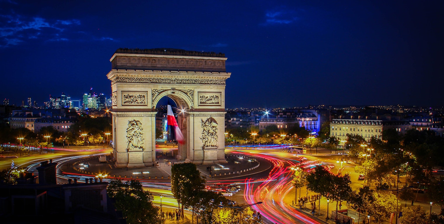 florian-wehde-arc de triomphe-unsplash