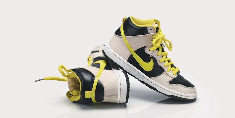 barrett-ward-tennis shoes-unsplash