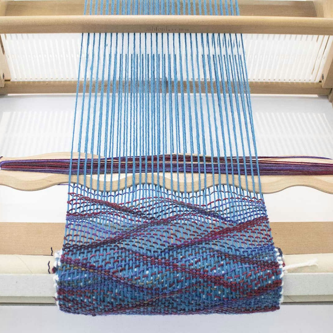 Liz Evans Wavy Weaving zigzag pattern on loom