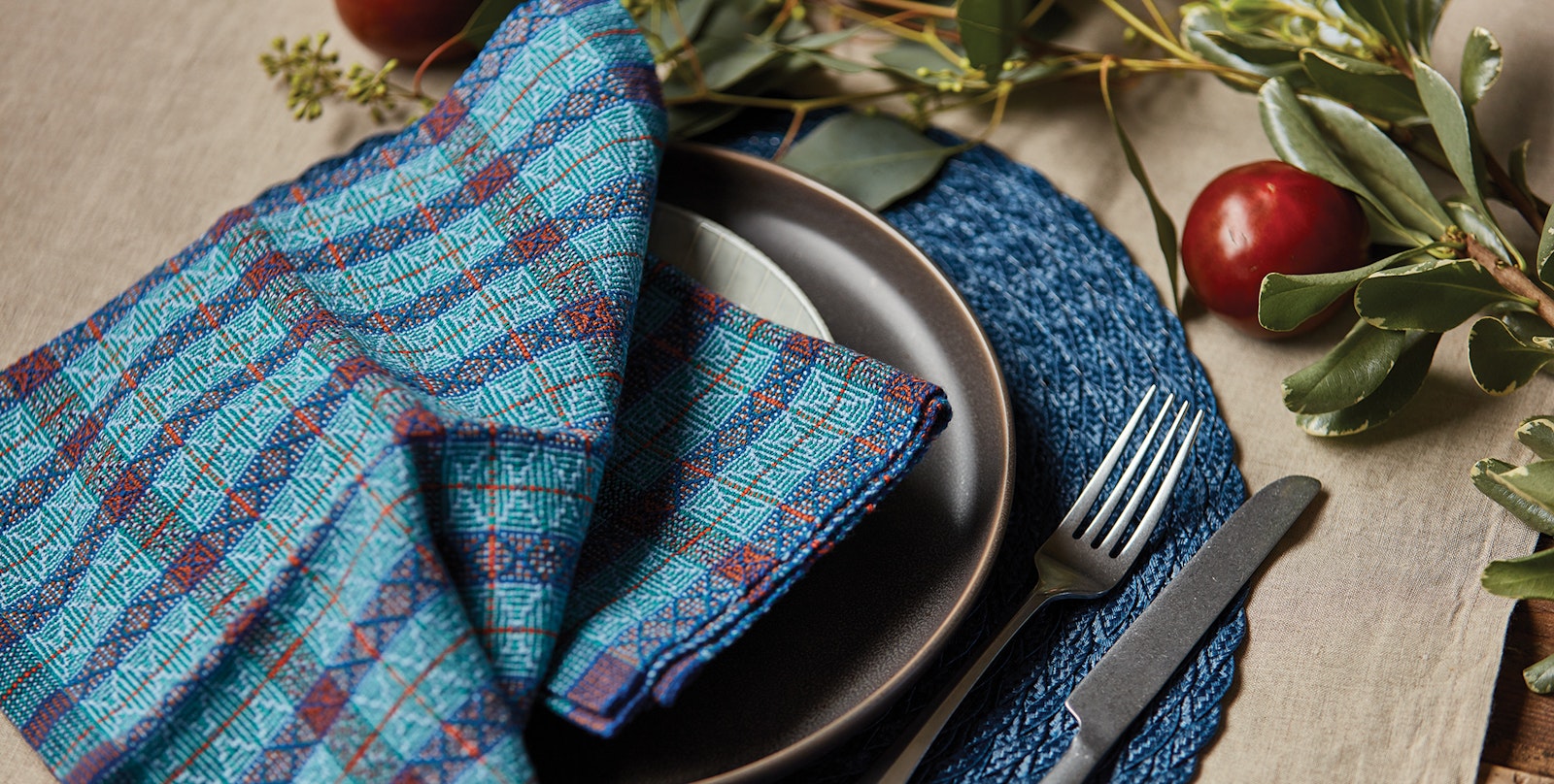 The Draft: Shadow Weave as a Block Weave Primary Image