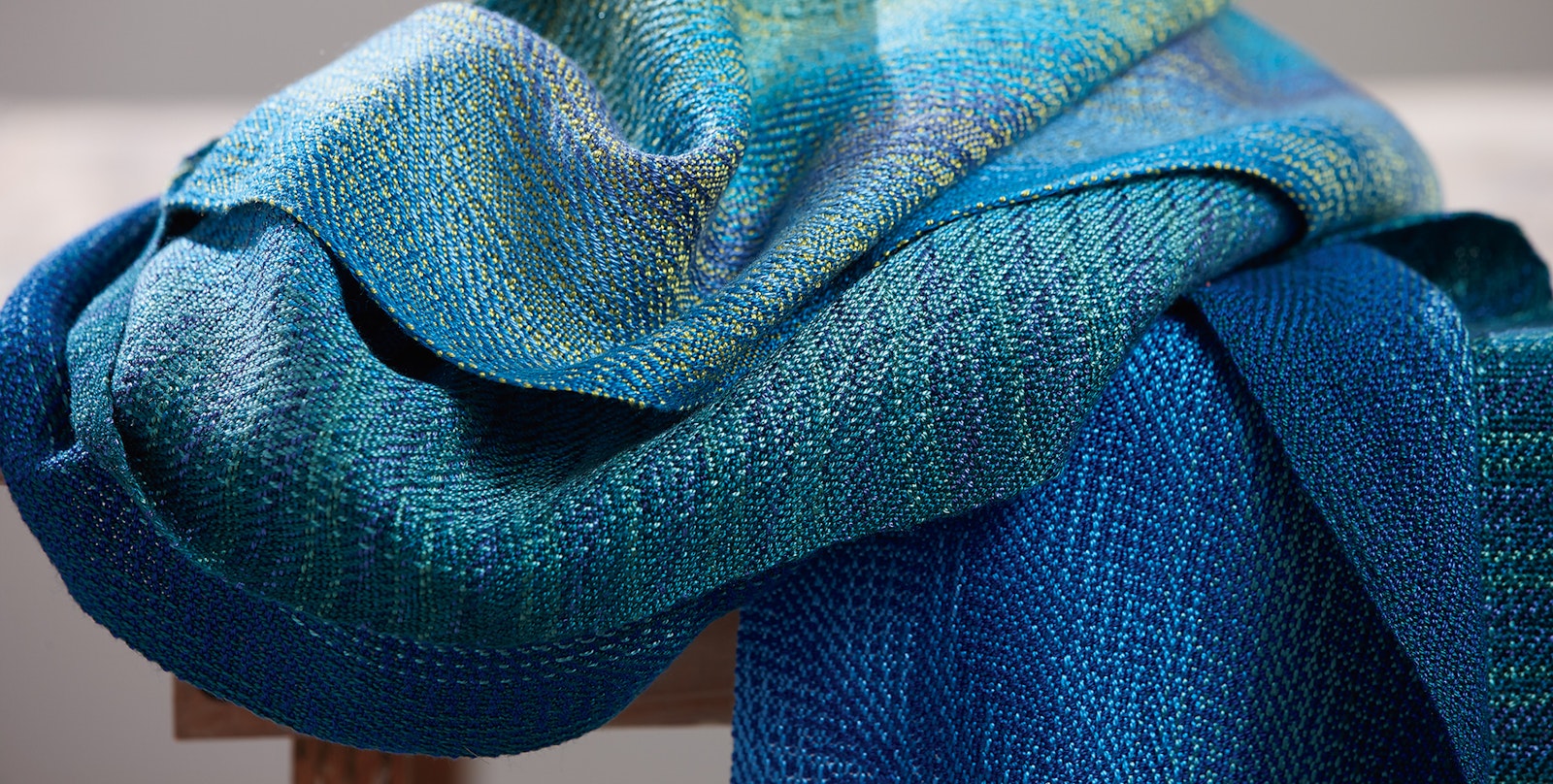 Waves of Color: Advancing Twill Scarf