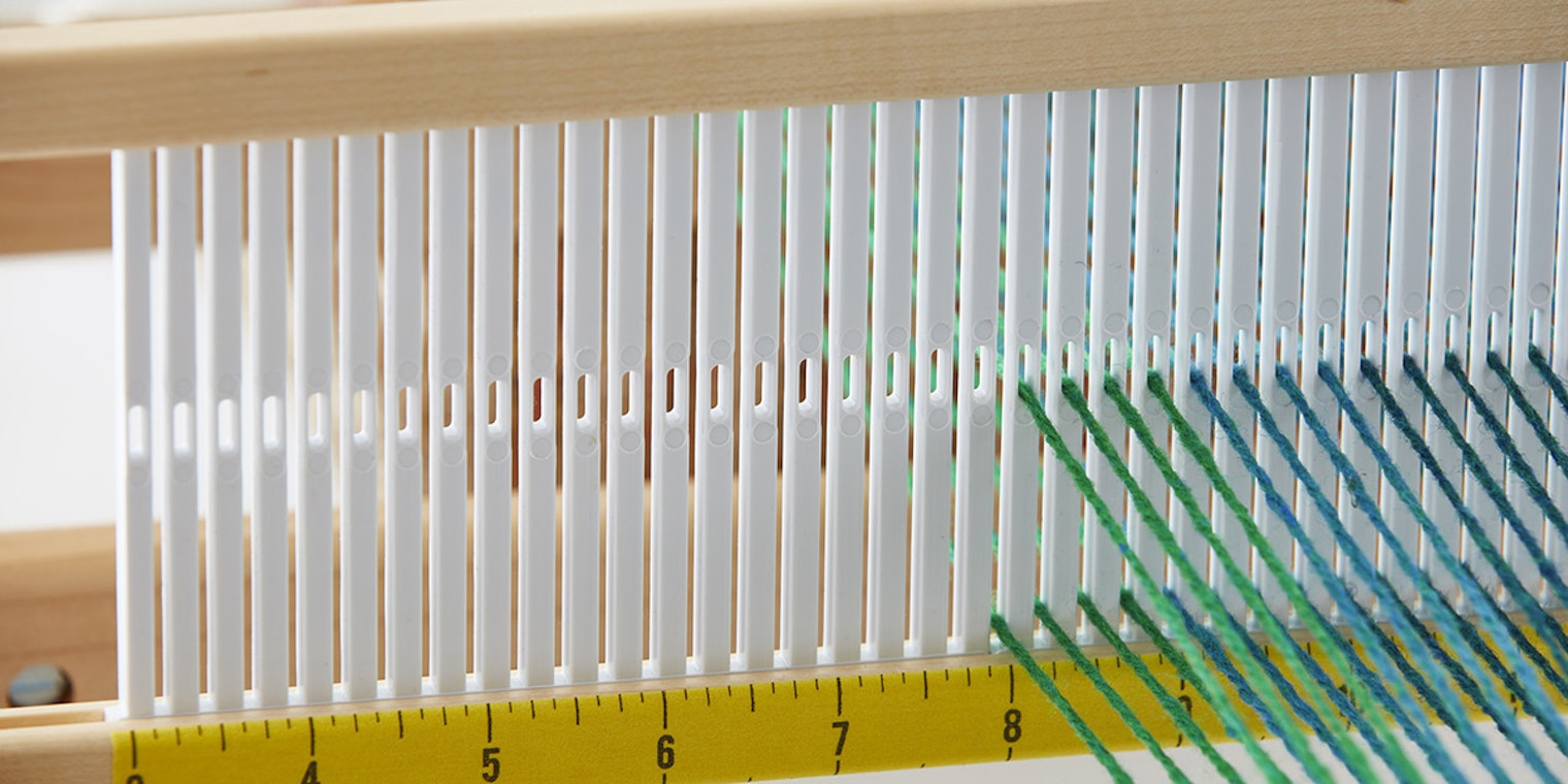 warp on loom with sticky tape measure gb