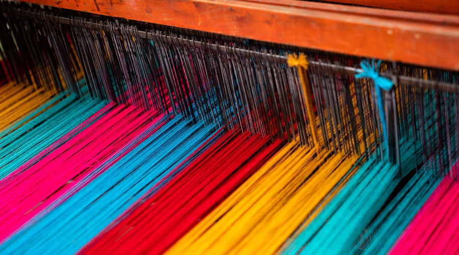 Reducing Warp Widths to Fit Your Loom Image