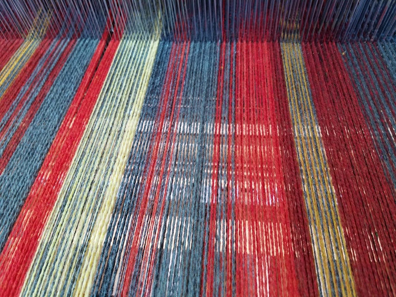 Random stripes on loom 