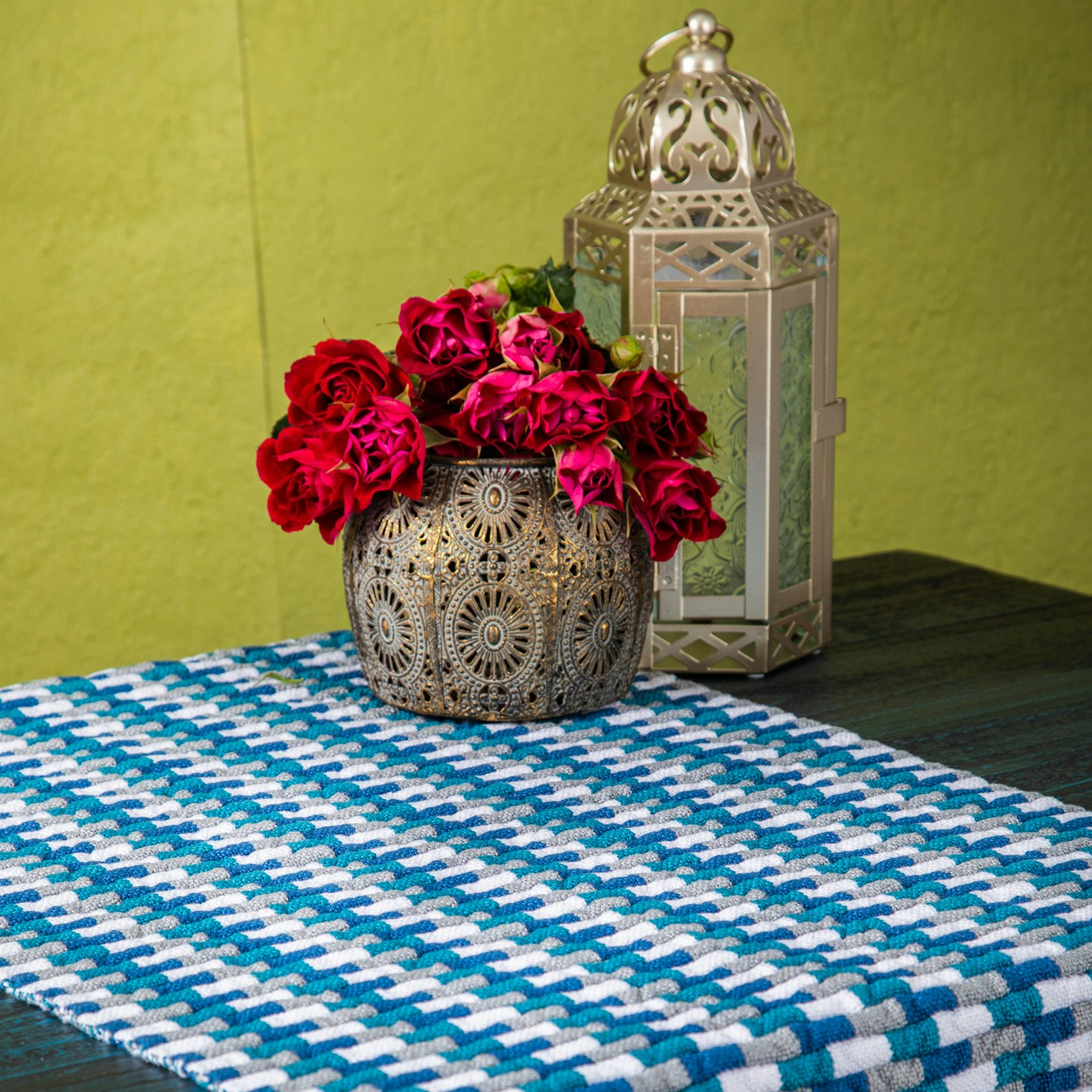 To design his Hybrid Table Runner, John Wendel posed the question “what if I combined elements of double weave and deflected doubleweave in one draft?” Photo by Matt Graves
