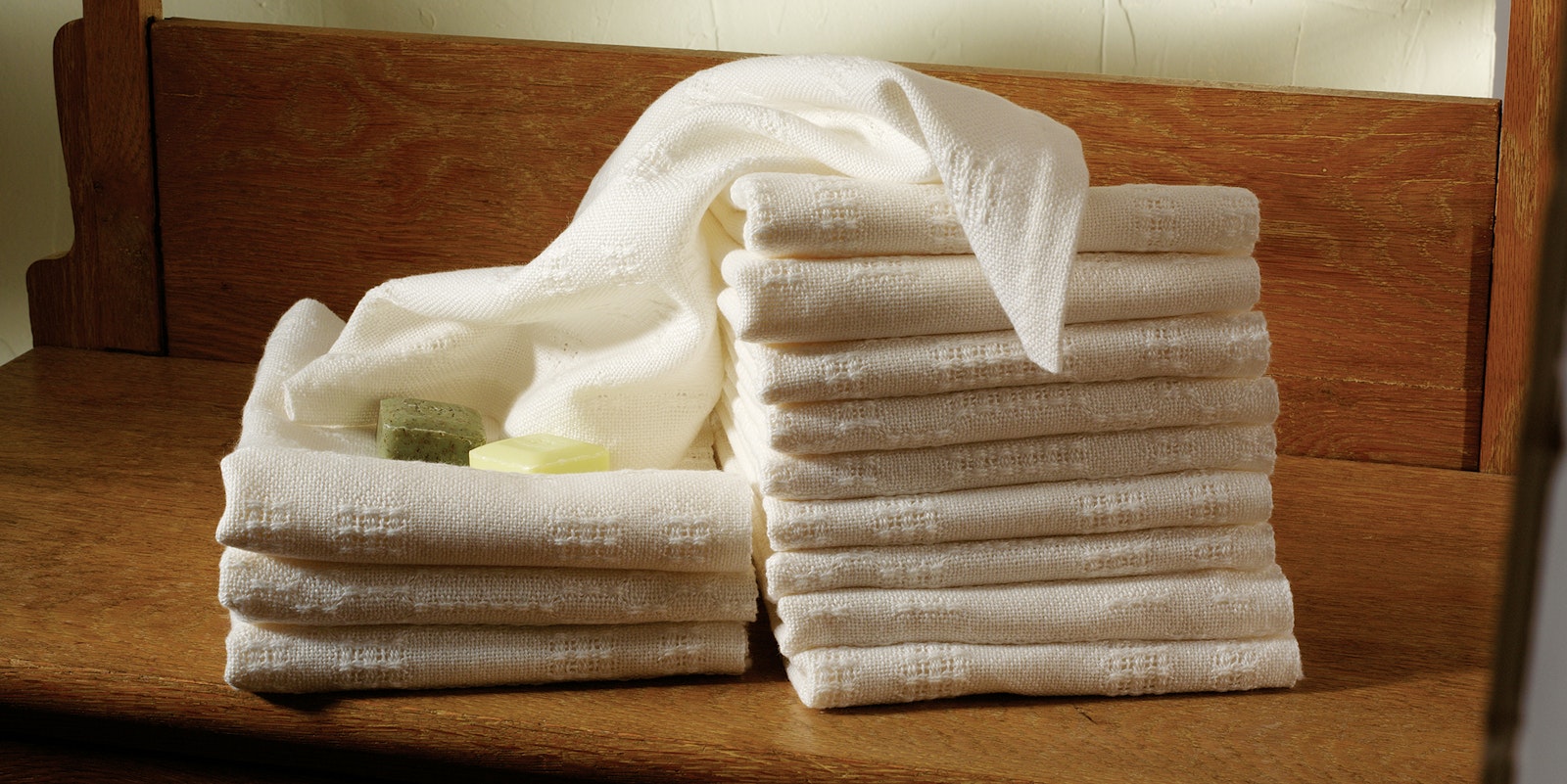 Weaving Projects to Brighten Your Holiday Table Primary Image