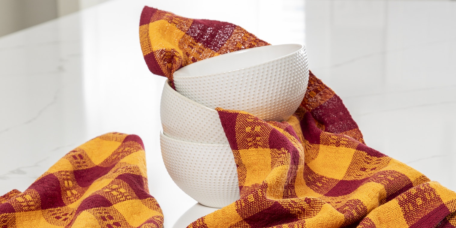 Susan A. Bloomfield‘s Monk‘s Belt Revisited Towels for 4-shaft looms.