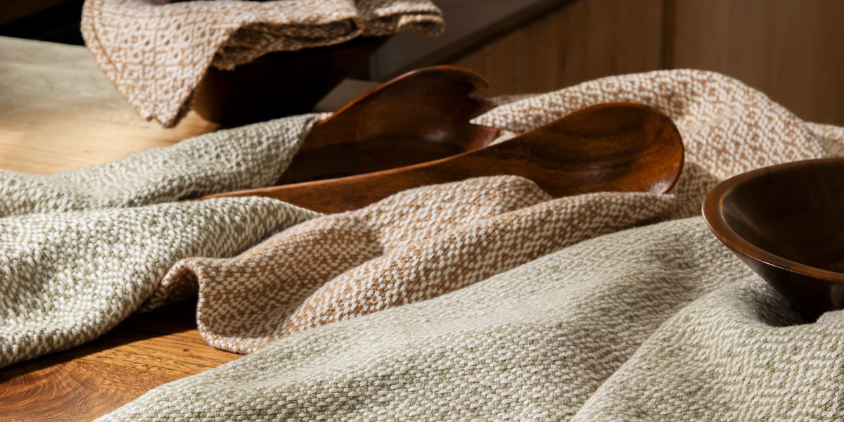 Can Twills Woven on a Rigid-Heddle Loom Look Complex? | Handwoven