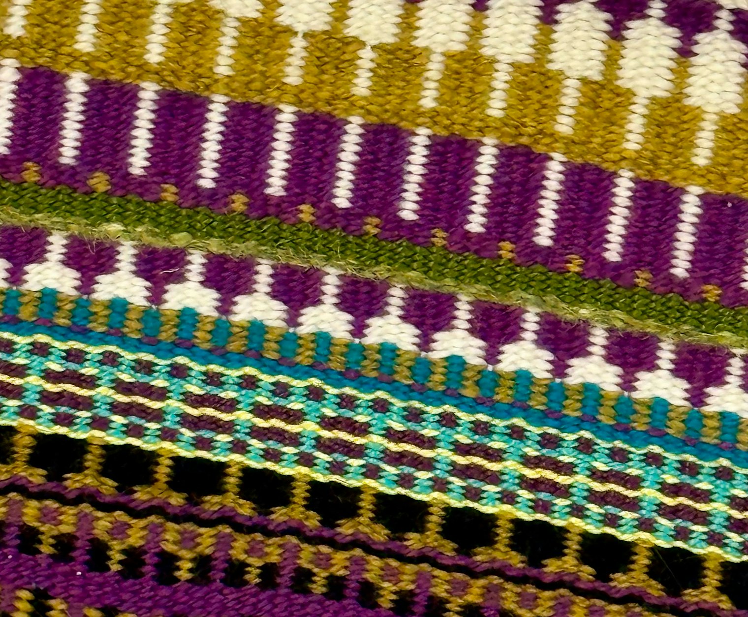 Rigid-Heddle: Learn to Weave Colorful Krokbragd, with Sara Goldenberg White.