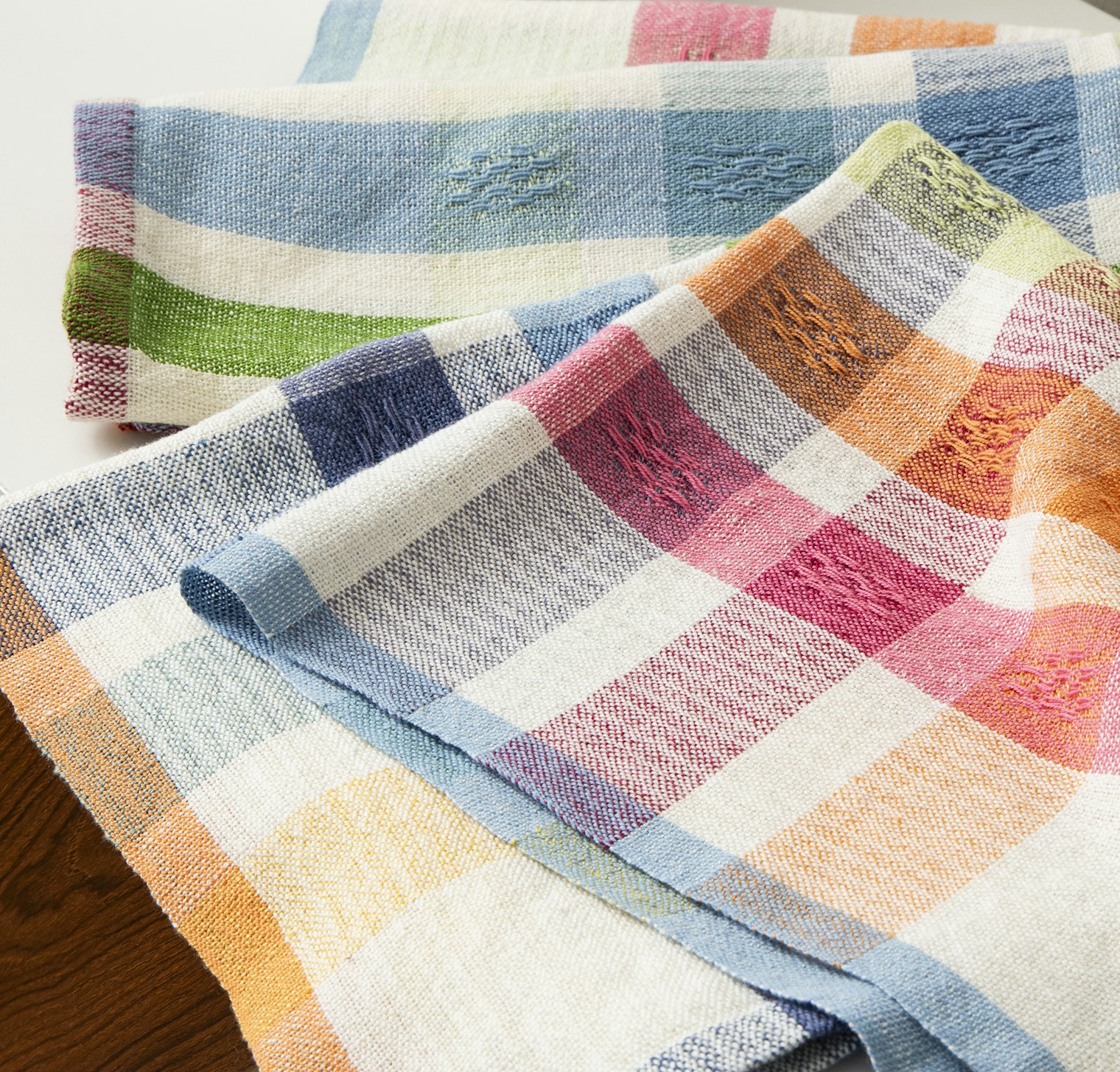 Susan E. Horton’s Family Dinner Napkins project explains how to weave custom stripes, so people gathering around your table have their personal napkin. As a bonus, she describes how to weave a couple of coordinating towels on that same warp.