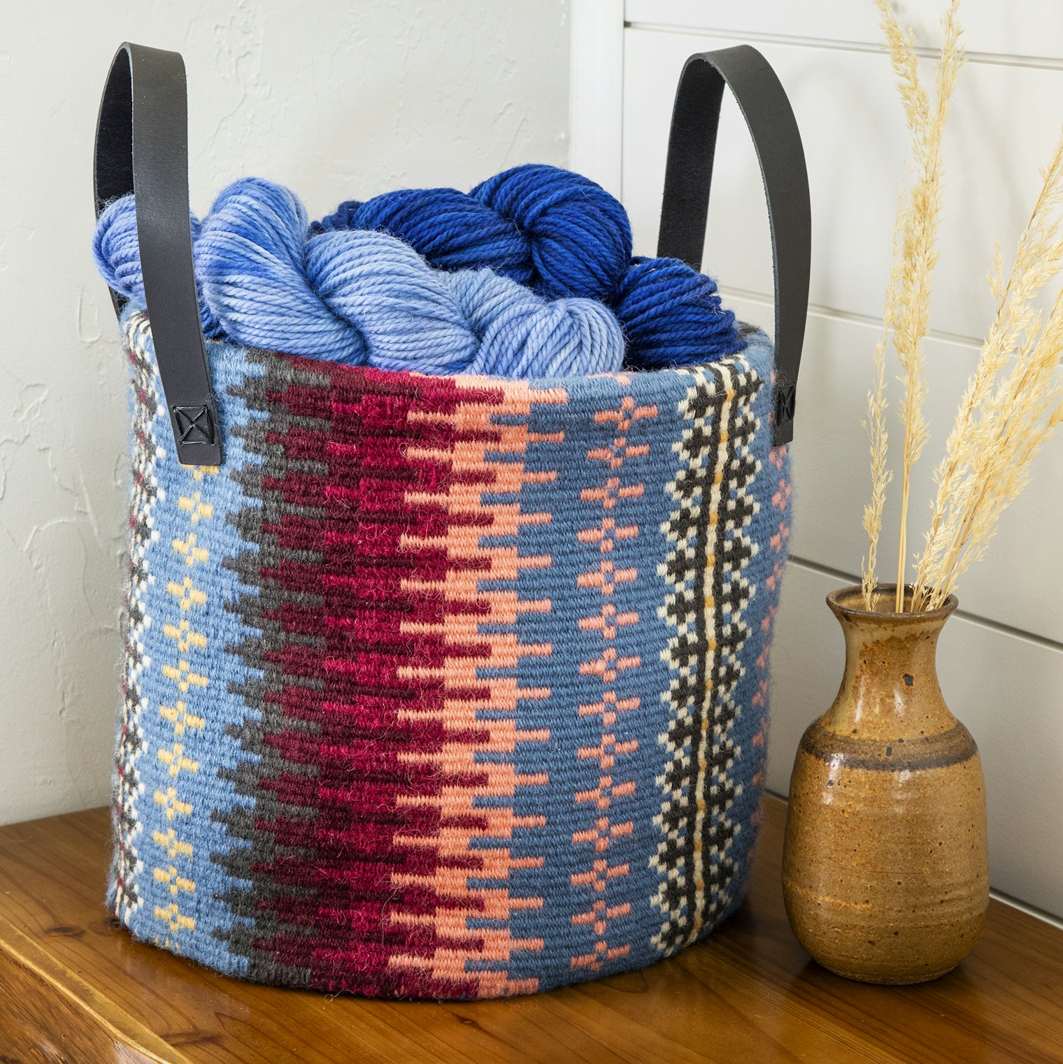 Annette Swan Schipf suggests that you dive into your wool stash when you weave your version of her Zigzag Basket krokbragd design.