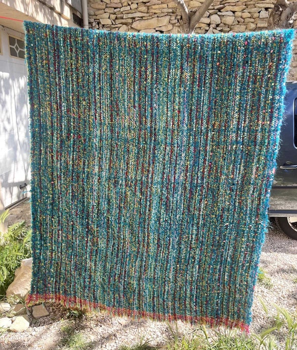 The final handwoven fabric.