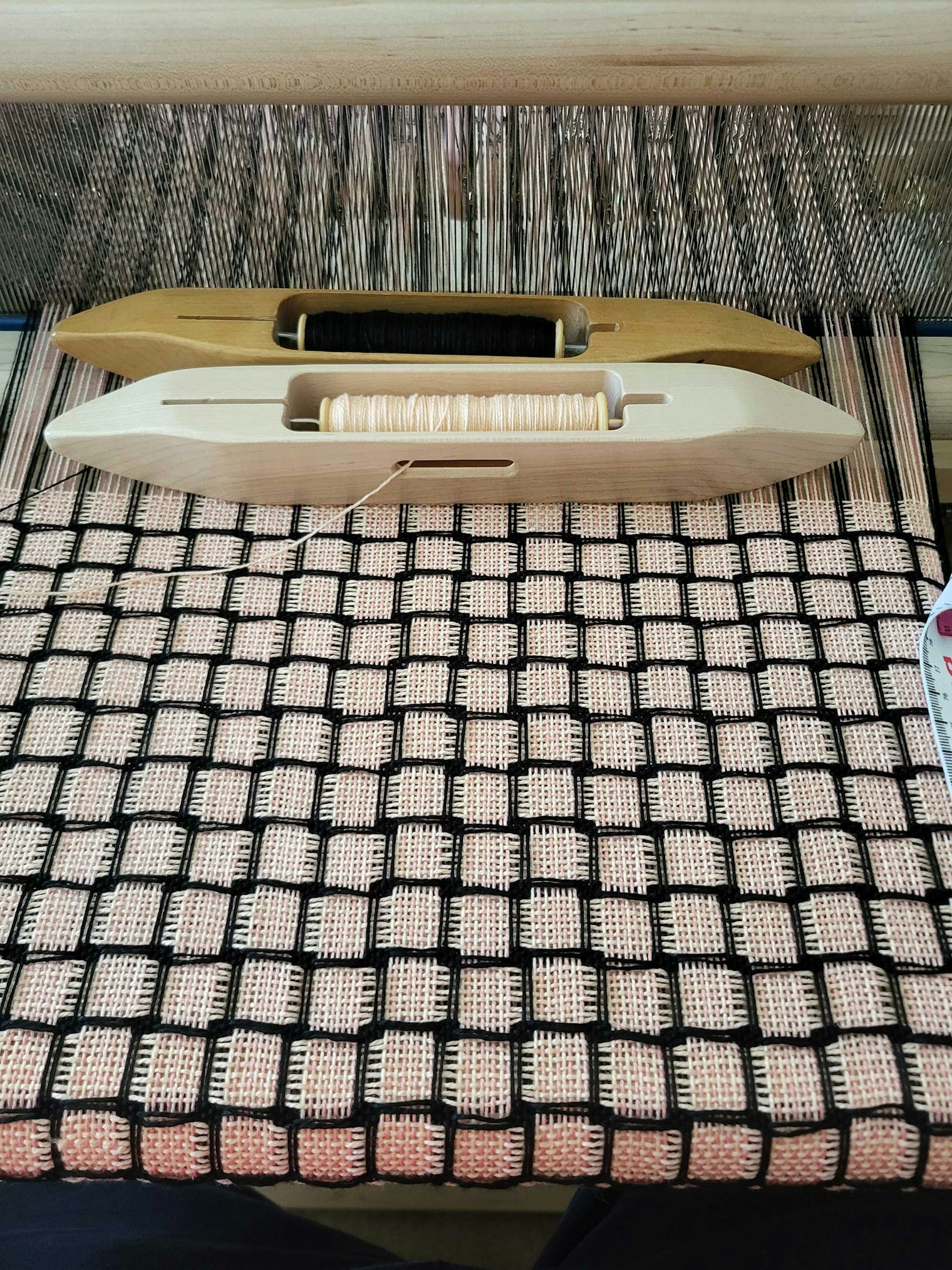 On the loom: Diane Veldhuisen’s version of Madelyn van der Hoogt’s Lattice Scarf design