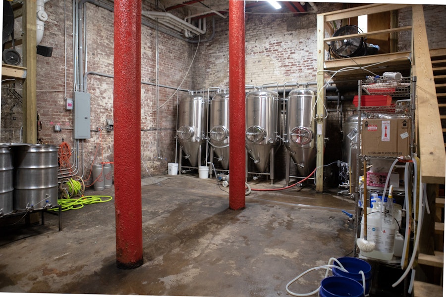 Video Tip: Using Chili Peppers to Preserve Ginger Aroma in Beer Image