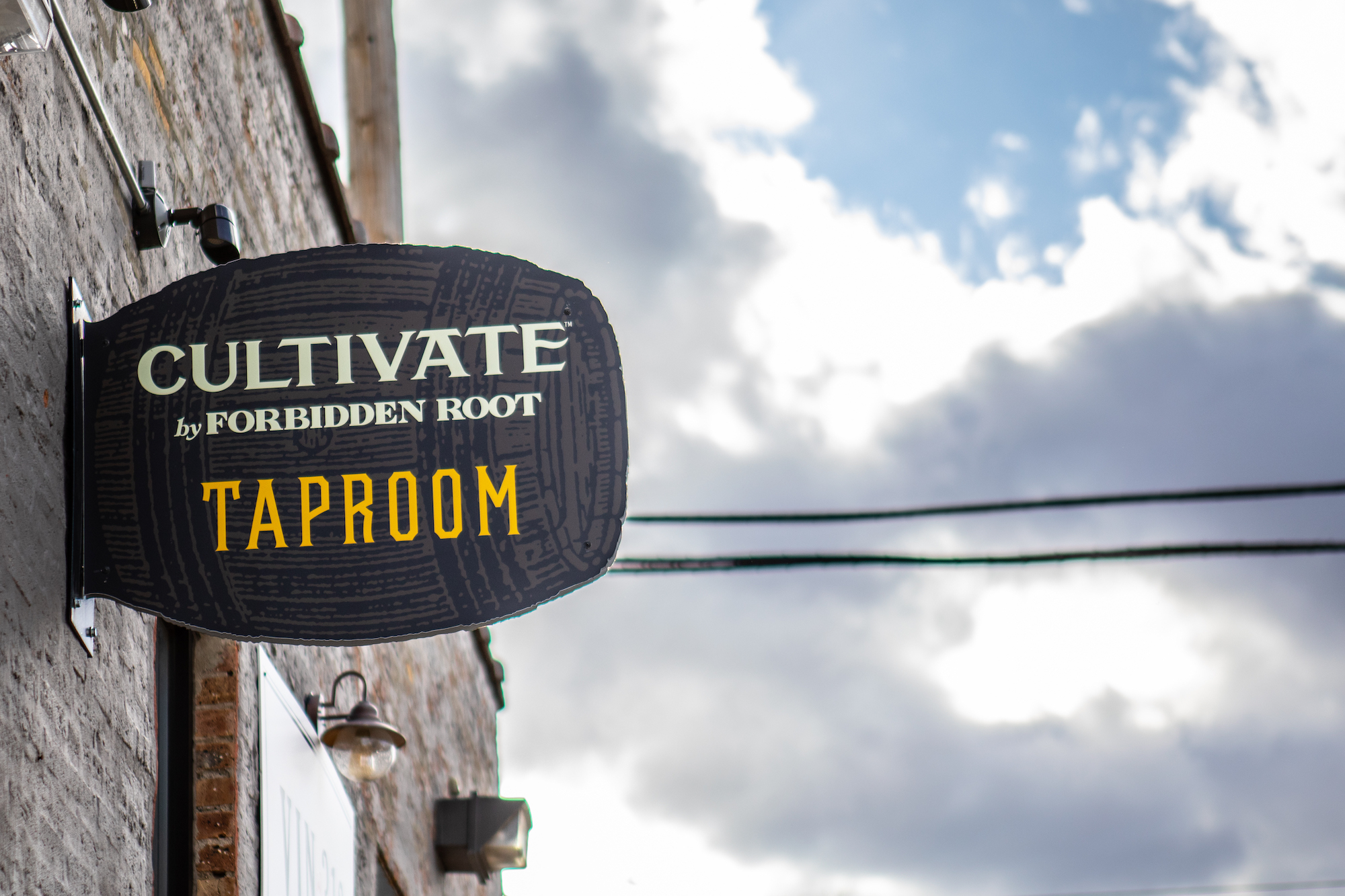 The Importance of How a Beer Looks—and How It Sounds