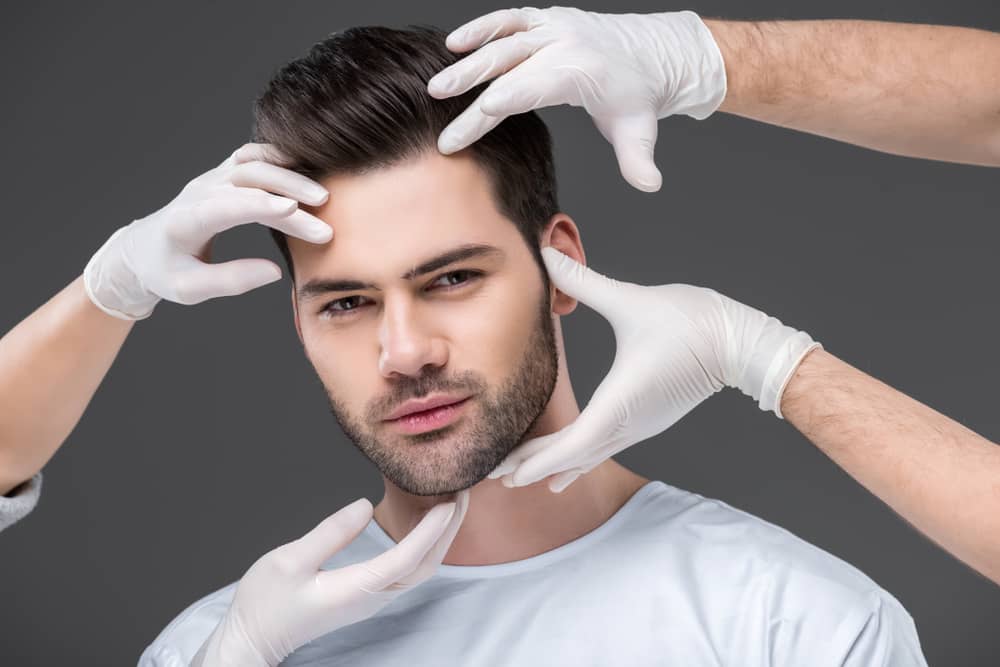 More and more men are starting to get facelifts done and are creating a new trend. 