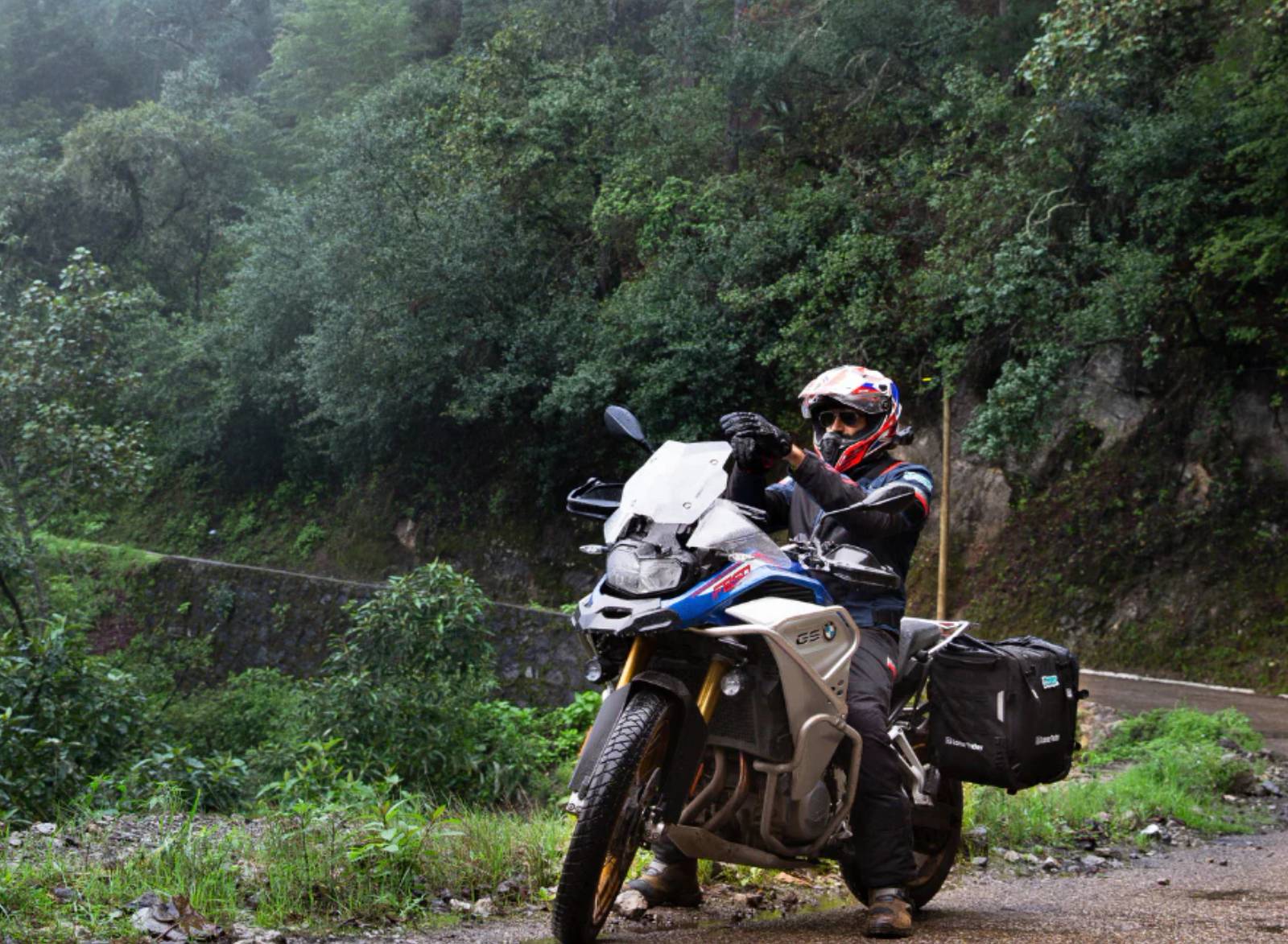 Travelling by motorbike in South America with Emblema