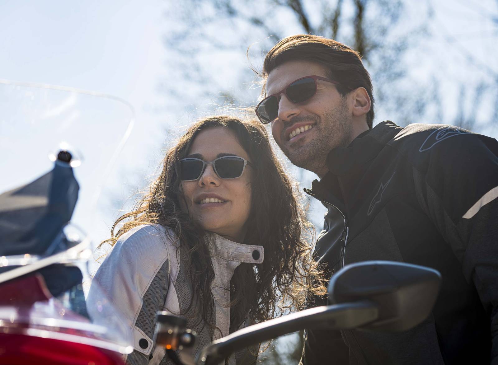 Sports eyeglasses with sunglass lenses on Emblema