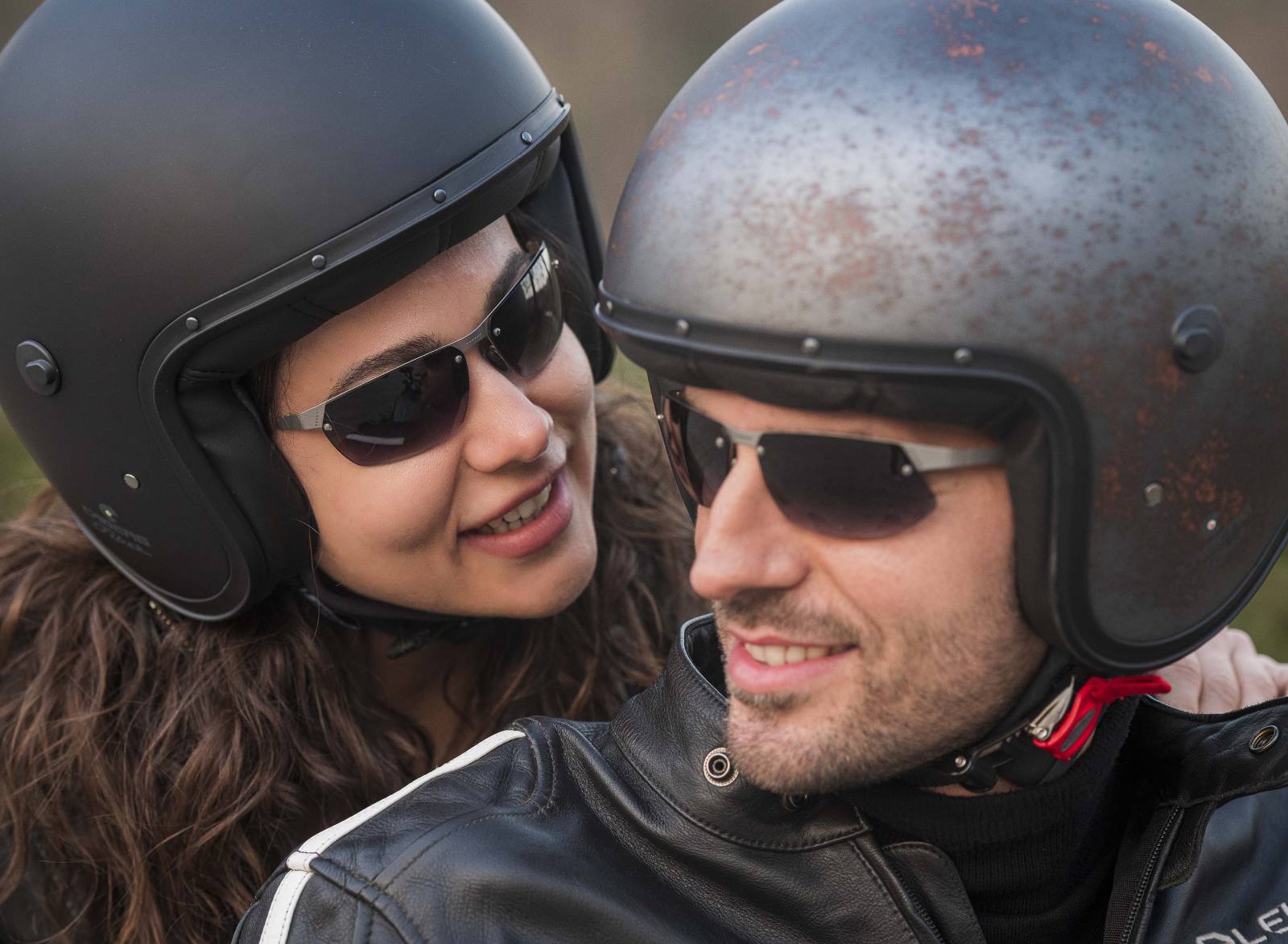 Motorcycle glasses with Smoke colour lenses | Emblema