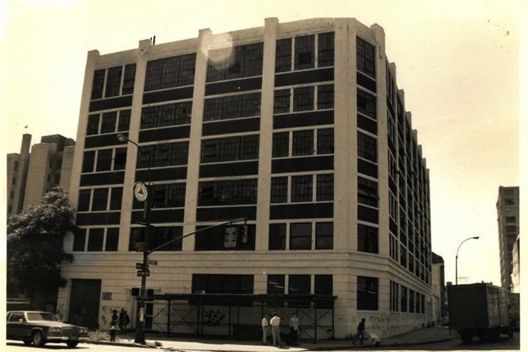 1980s: Moving to Our SoHo Building The Door moved to its present SoHo location in 1989, where it occupies five floors filled with comprehensive services. Close to The Door’s 20th anniversary, programming expanded to include advanced education programs, such as GED courses and college counseling.