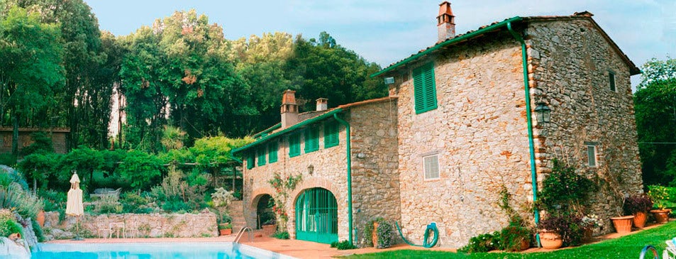 6 nights of luxury at restored 14th-century Villa Sassella in Compignano, Italy