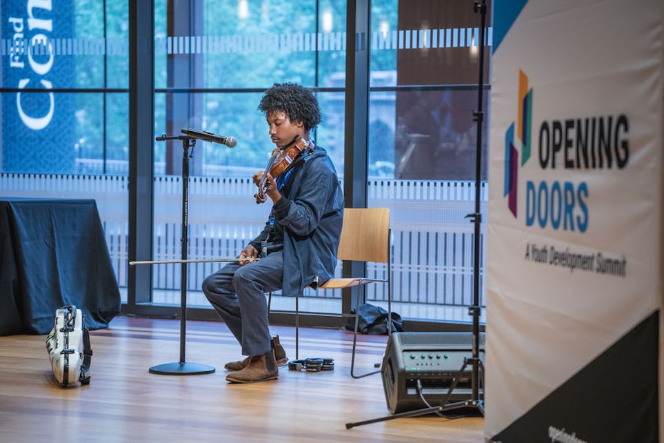 Live performance from Door Member and Artist, Branden