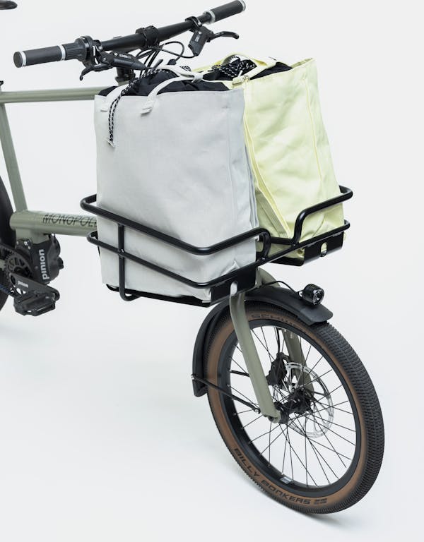 The Shopper cargo rack with QWSTION bags