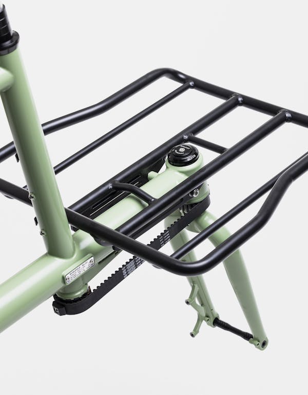 Detail side view of cargo bike rack