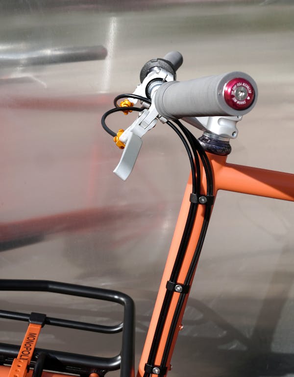 Handlebar in silver finish by SimWorks with 25.4 mm clamp size