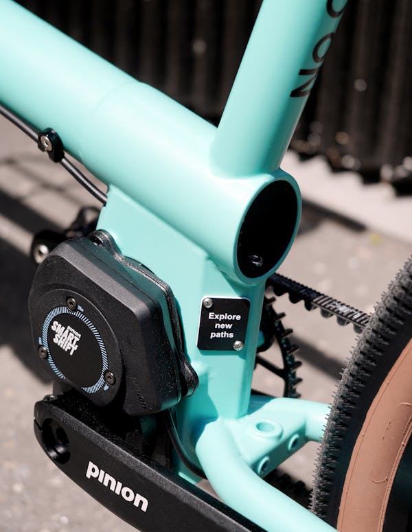 Close-up of MONoPOLE No O1 blue cargo bike with Pinion gearbox