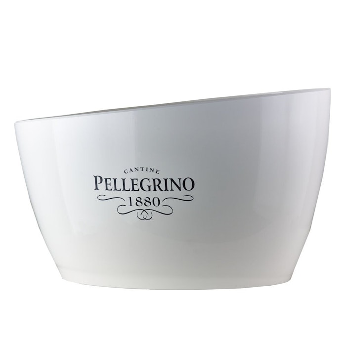 https://www.datocms-assets.com/76788/1661505888-spumantiera-pellegrino.jpg?auto=format&h=700