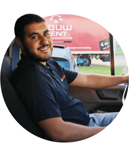 Bezorger in bezorgbus