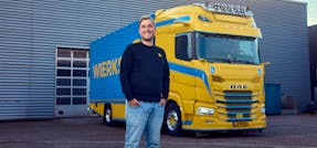 Vrachtwagen en vrachtwagenchauffeur