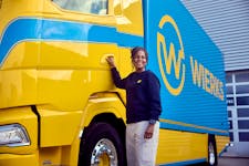 Vrachtwagenchauffeur voor vrachtwagen