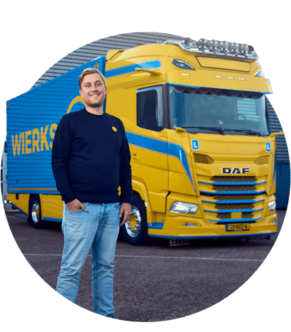 Header foto van kanidaat bij vrachtwagen