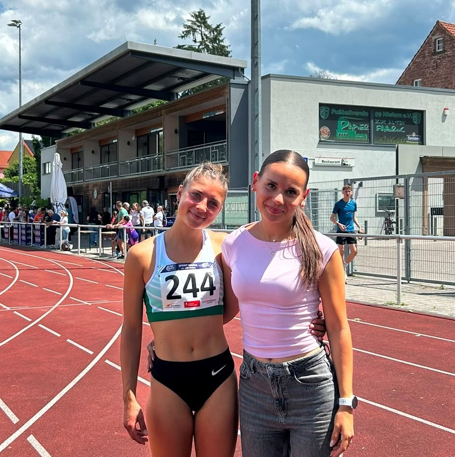 Johanna Acs pulverisiert Bestleistung über 400 Meter Hürden und läuft DM-Norm