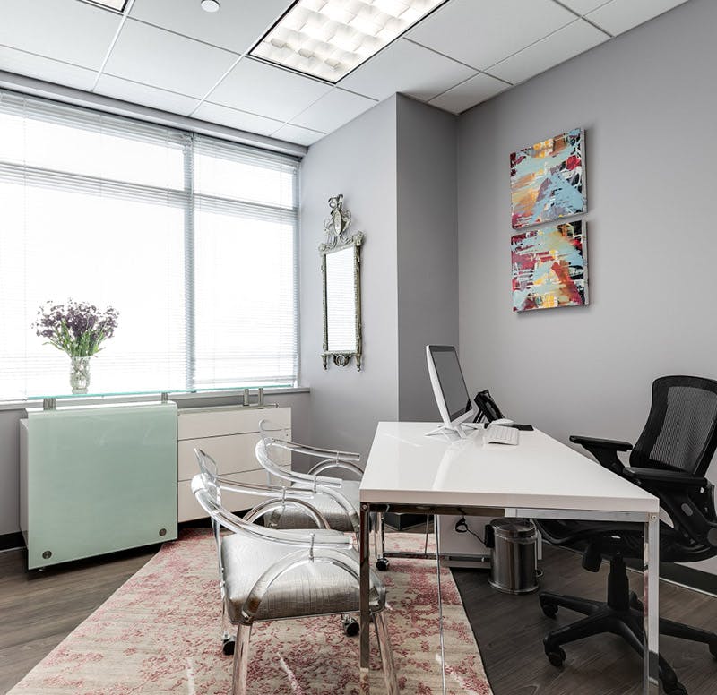 Meet area at the Virginia Institute of Plastic Surgery